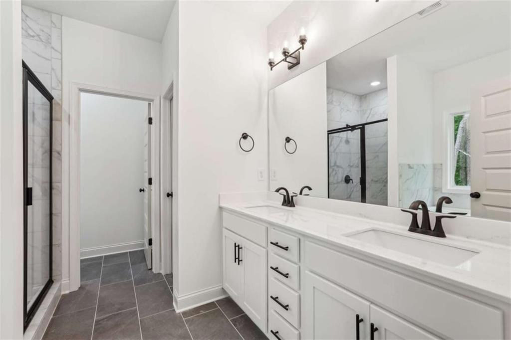 2279 Lakeview Parkway