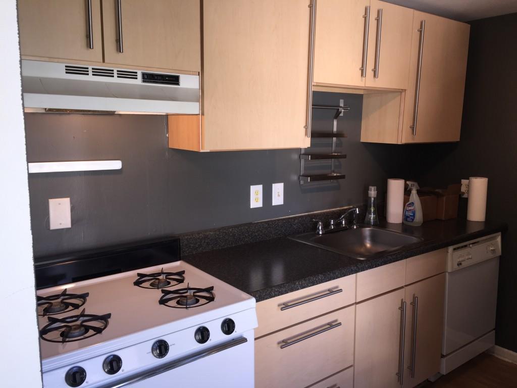 547 Elmwood Drive NE