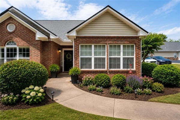 3732 VILLA SPRINGS CIR, POWDER SPRINGS, GA 30127 - Image 9f5b4de8176823be75914a856c8ce772/1035123068