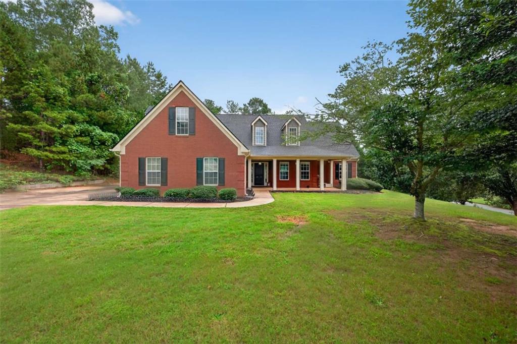 Welcome to your dream home in the highly sought-after Hall Park subdivision in Oxford, Georgia. This charming 3-bedroom, 2-bathroom residence with a versatile bonus room is perfectly situated on a spacious 1-acre corner lot, offering both privacy and ample outdoor space. Enjoy a well-designed floor plan that includes a generous living area, perfect for family gatherings and entertaining guests. The bonus room provides flexibility to serve as a home office, playroom, or guest suite, catering to your specific needs. The expansive 1-acre lot offers endless possibilities for outdoor activities, gardening, or even adding a pool. Close proximity to local schools, shopping centers, and major highways ensures easy commuting and access to amenities. Call today to schedule your own personal showing!