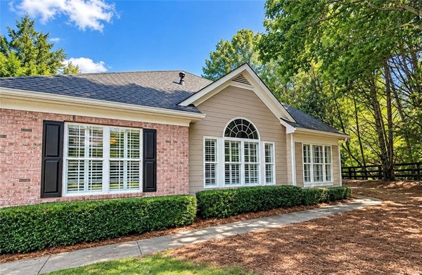 2100 VILLAGE LN, ROSWELL, GA 30075 - Image 9f601960a8b0b1cfdfcda3b3f7b9765f/4267930632