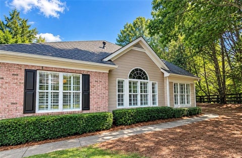 Condo For Rent - 2100 Village Lane<br/> Roswell, GA 30075