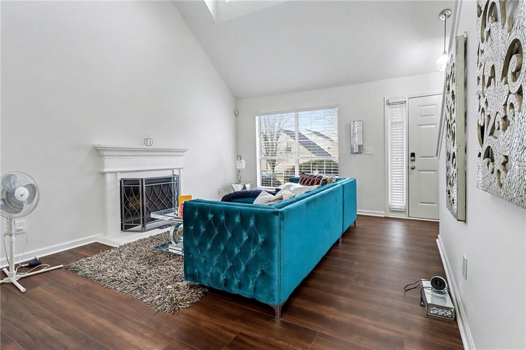 4105 Ravenwood Court 3