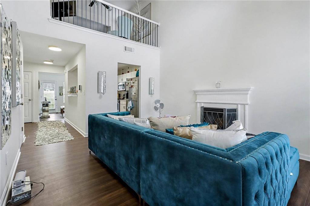 4105 Ravenwood Court 3