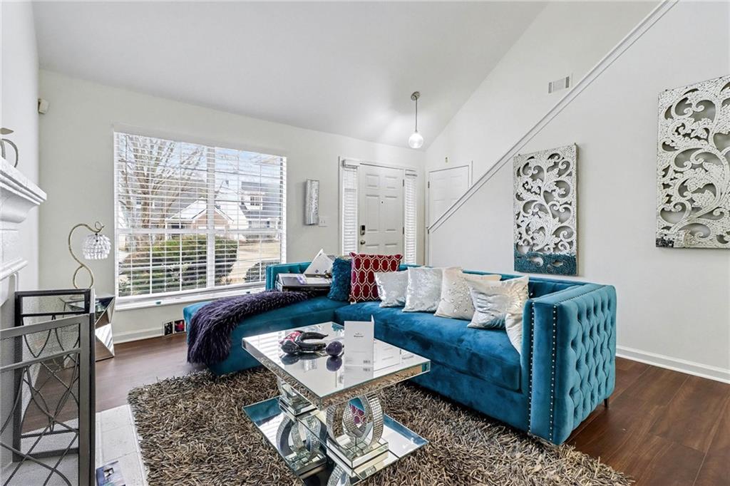 4105 Ravenwood Court 3