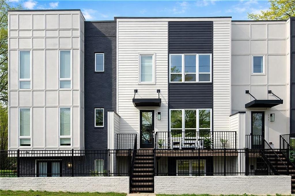 687 Banton Drives NW