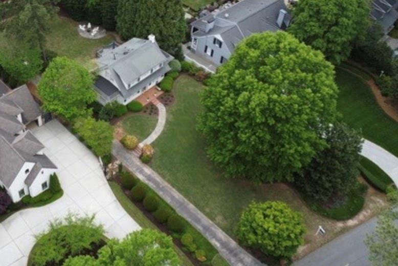 4220 Club Drive NE