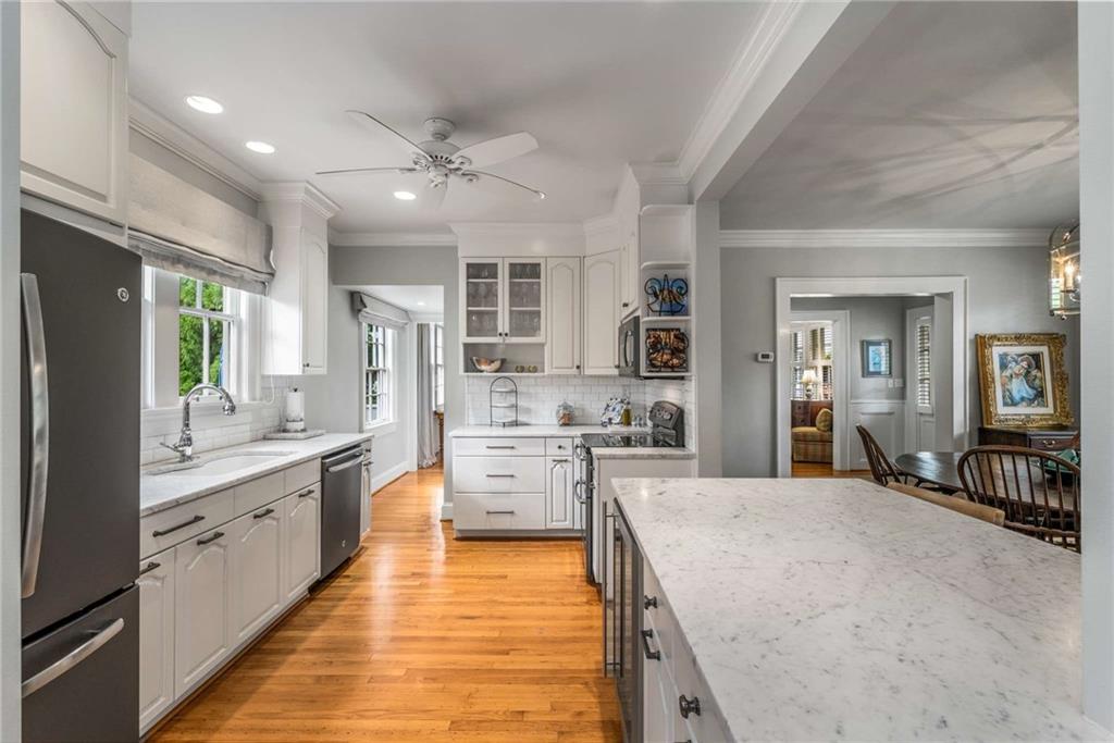 4220 Club Drive, Atlanta, Georgia image 10