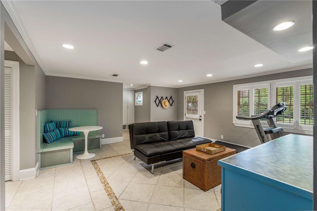 4220 Club Drive, Atlanta, Georgia image 34