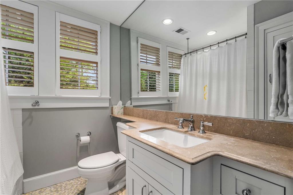 4220 Club Drive, Atlanta, Georgia image 25