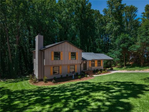 Homes For Sale - 712 Overland Trail<br/> Woodstock, GA 30189