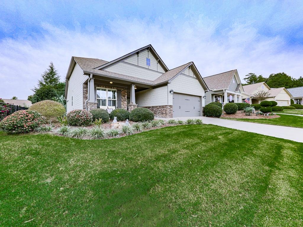 601 Hemlock Trail