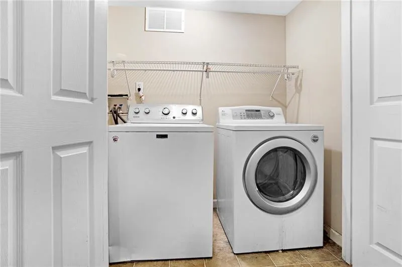 Smyrna, Georgia 30080, United States, 4 Bedrooms Bedrooms, ,4 BathroomsBathrooms,Residential,Active,146159