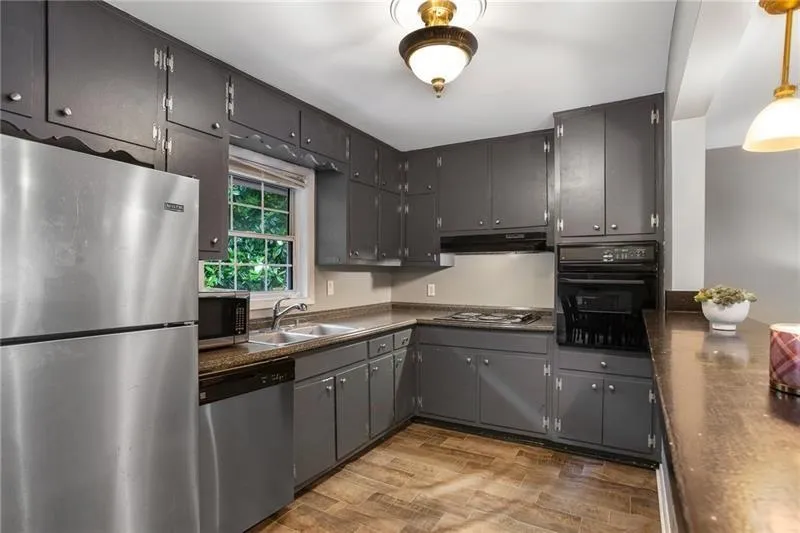 Smyrna, Georgia 30080, United States, 4 Bedrooms Bedrooms, ,4 BathroomsBathrooms,Residential,Active,146159