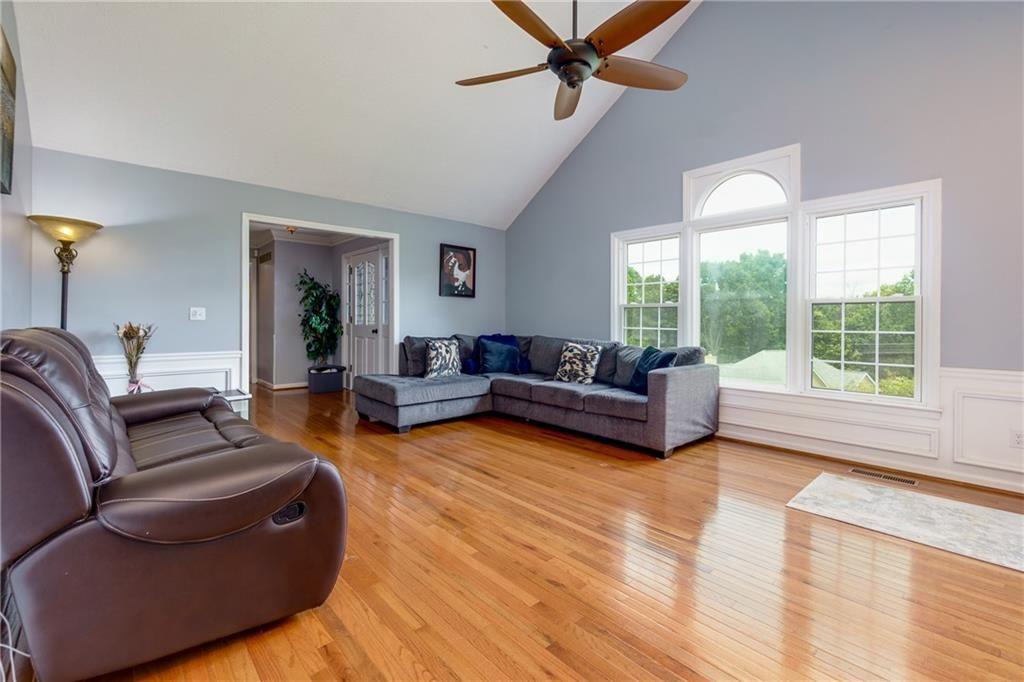 2111 Yorkshire Court, Woodstock, Georgia image 10