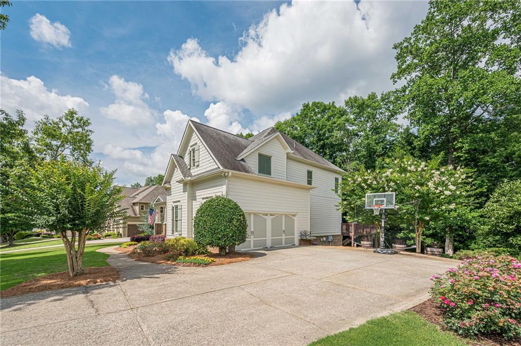 995 Sienna Drive
