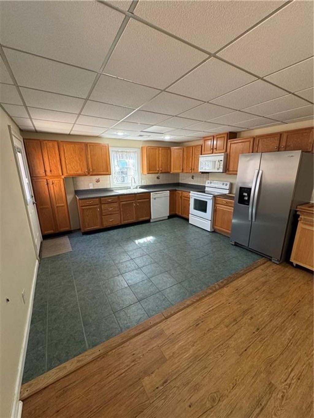 listing image 84