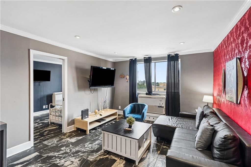 215 Piedmont Avenue NE 1104
