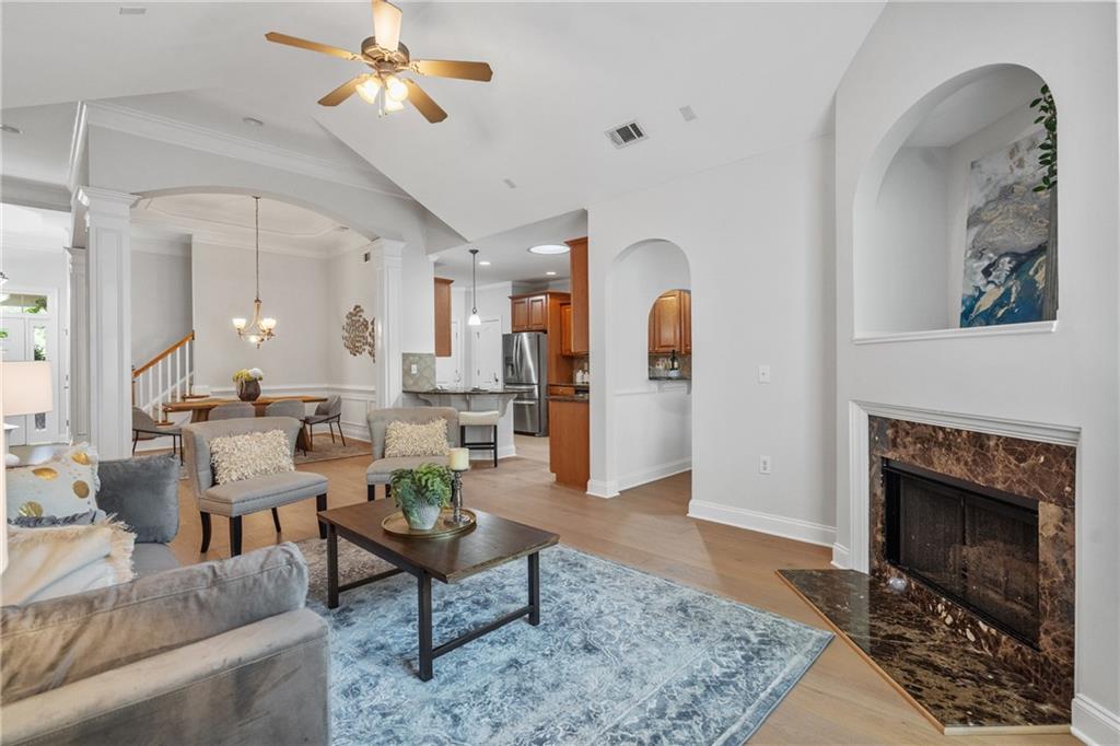 5380 Villa Lake Court