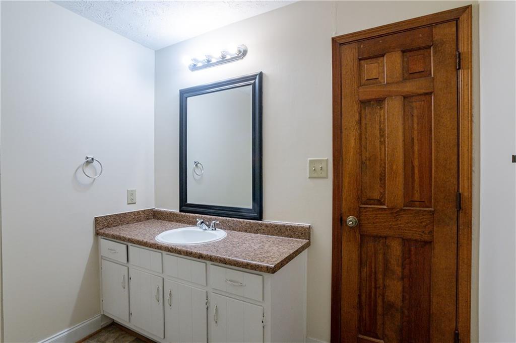 895 Smoketree Drive, Tucker, Georgia image 17