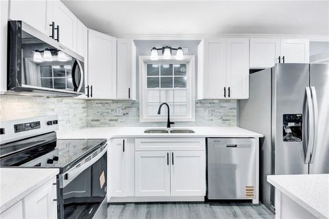 1406 Sycamore Drive NW Kennesaw GA 30152