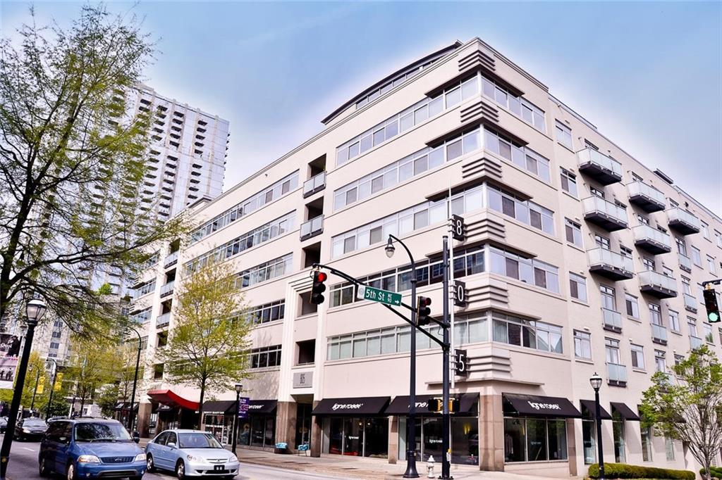 805 Peachtree Street NE 219