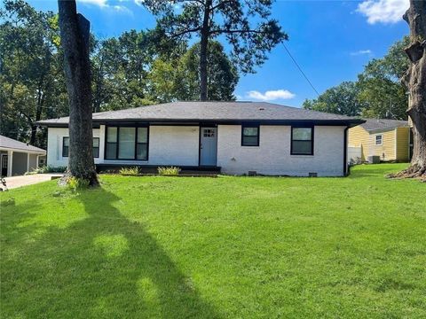 Photo of 2597 Glenvalley Drive, Decatur, GA 30032 (MLS # 7745343)