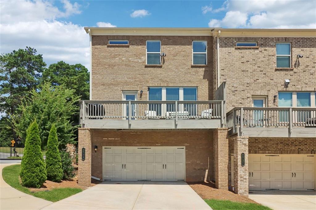 2530 Clairebrooke Bend