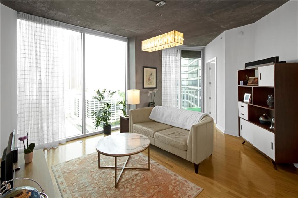 400 W Peachtree Street 1713