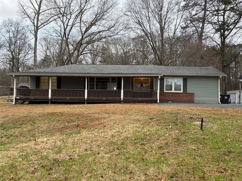 4749 COX Street SE Acworth GA 30101