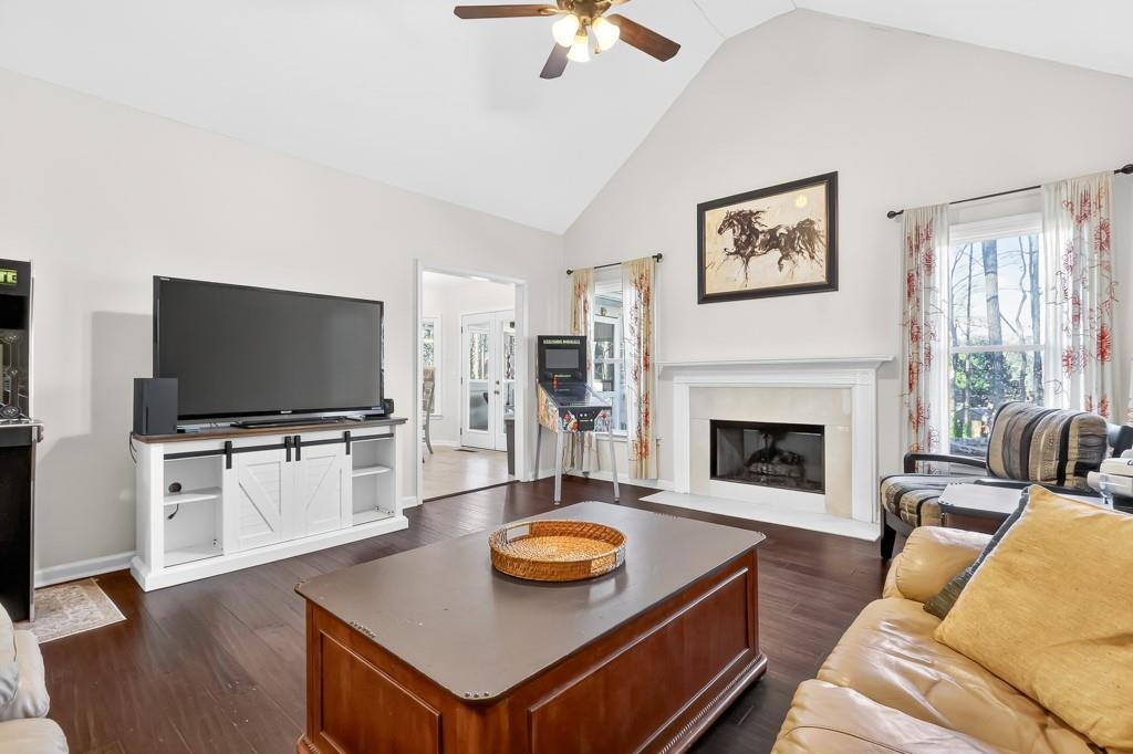 155 Clubhouse Drive NW