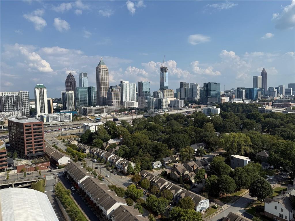 270 17th Street NW 2207