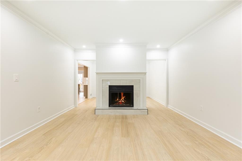 911 Lenox Hill Court, Atlanta, Georgia image 7