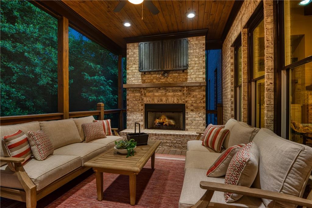 Freemanville Crossing - Residential