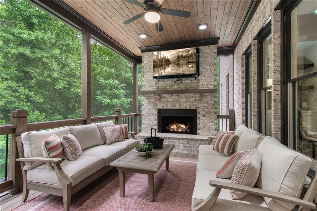 Freemanville Crossing - Residential