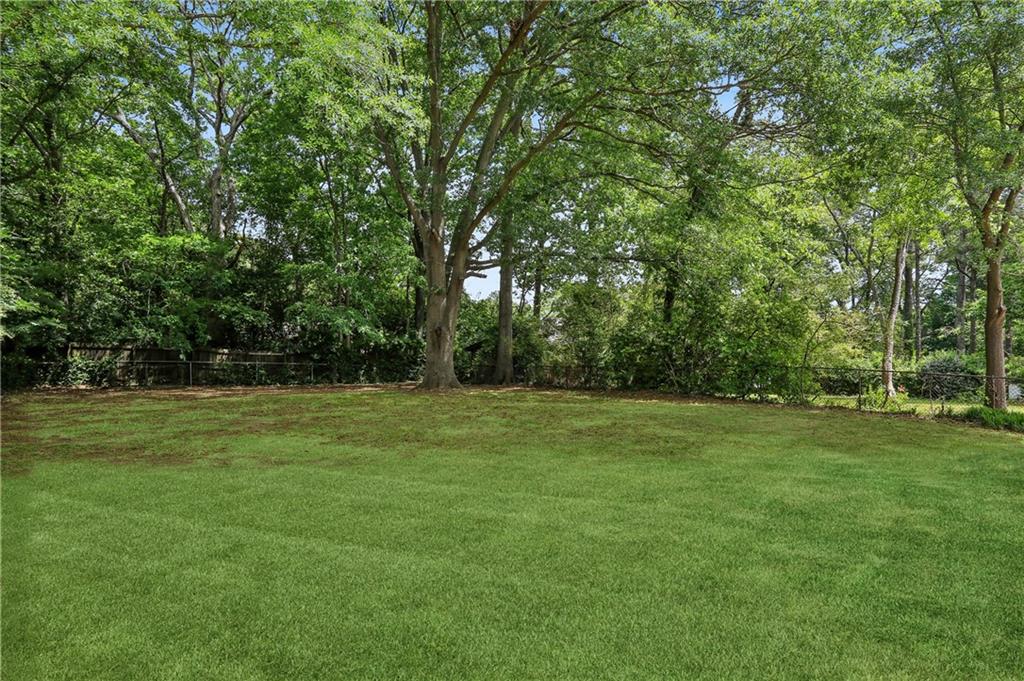 2074 Hilburn Drive, Atlanta, Georgia image 32