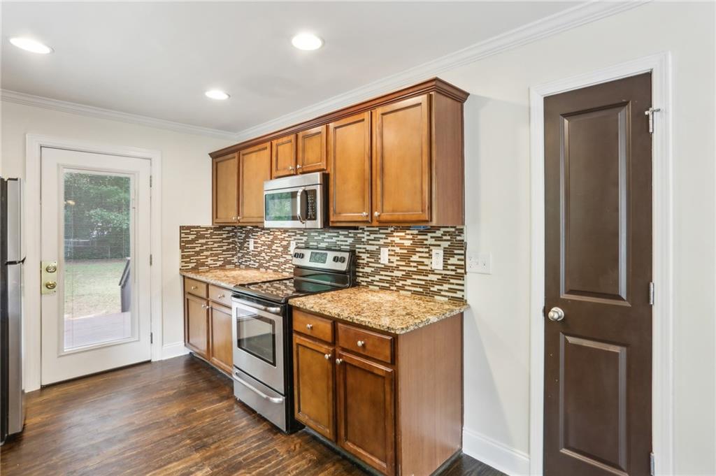 2074 Hilburn Drive, Atlanta, Georgia image 6