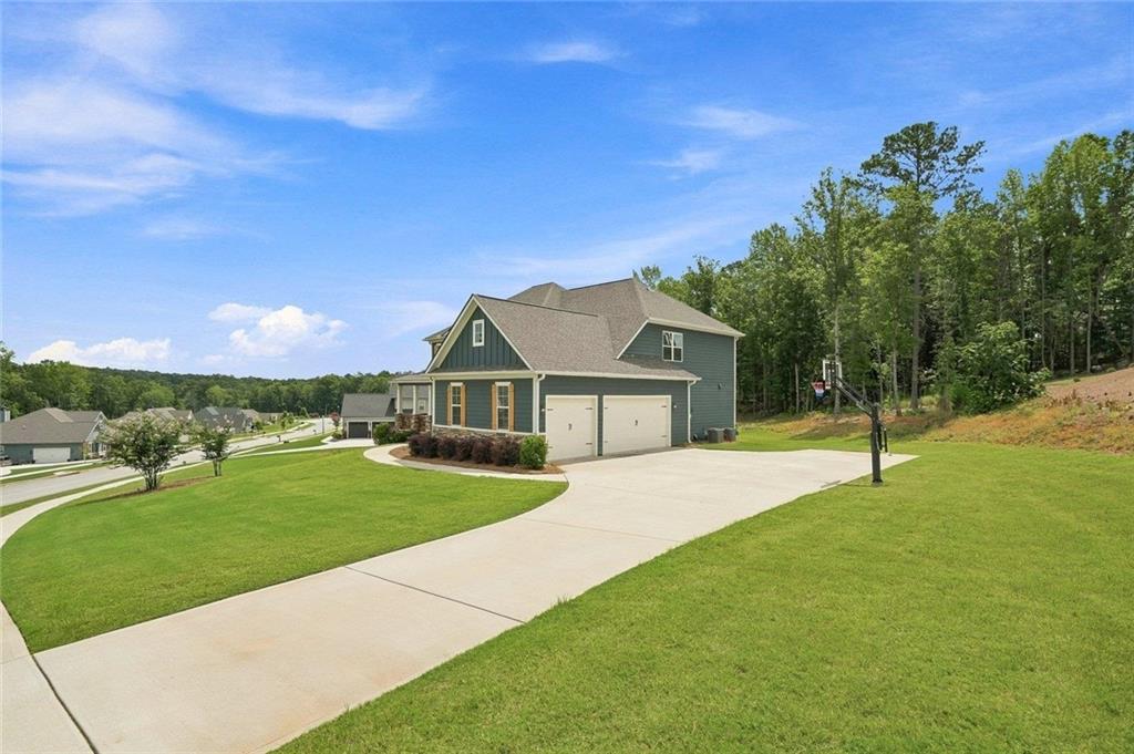115 Lapis Lake Point