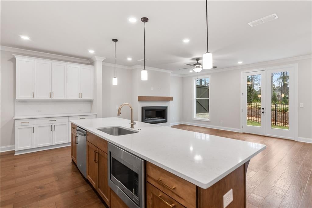 5693 Broad River View 443