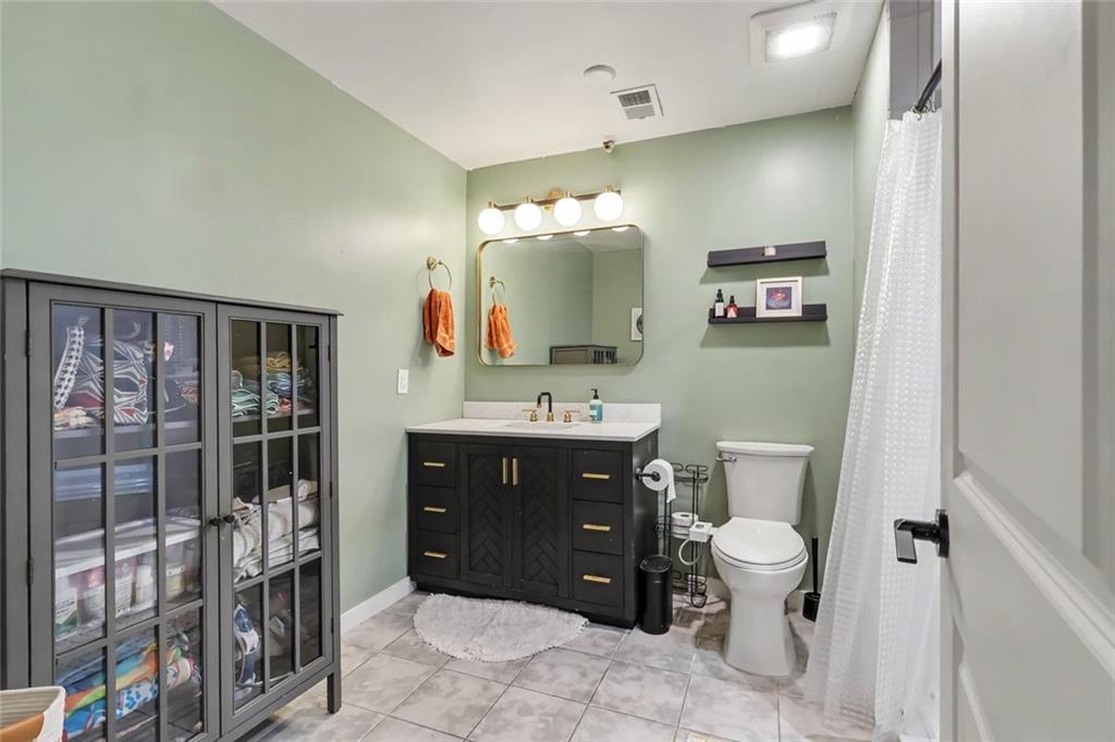 174 Chester Avenue SE 126