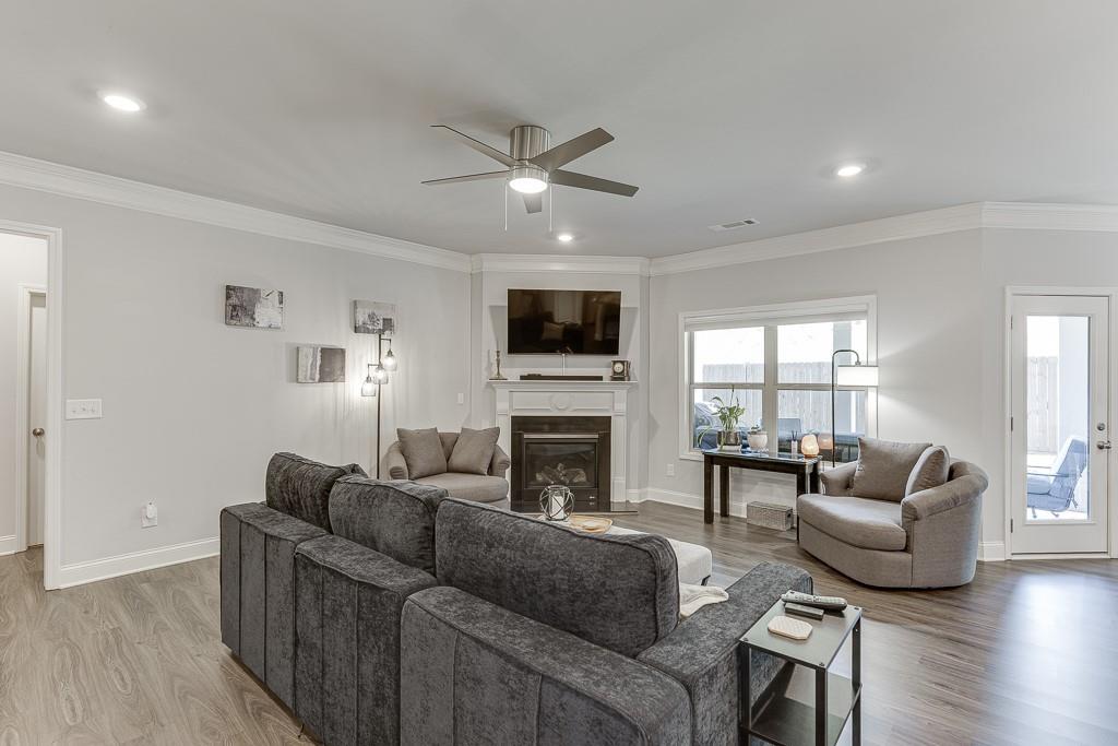 7016 Lancaster Crossing, Flowery Branch, Georgia image 7