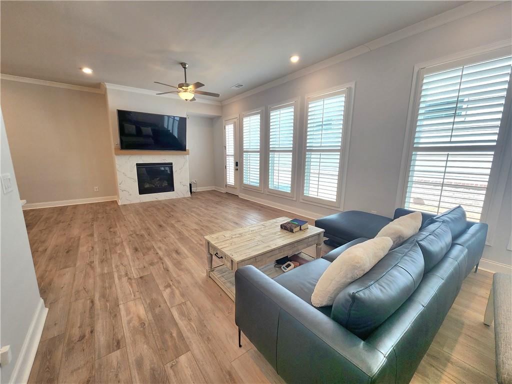 1003 Shurcliff Lane