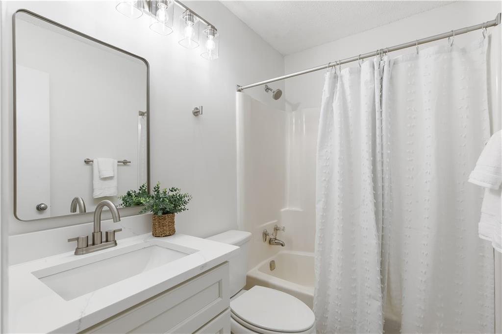 Willow Run - Residential