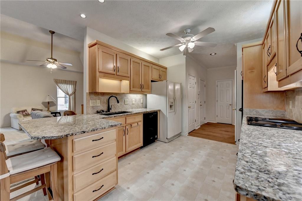 3003 Heavenly Lane, Snellville, Georgia image 31
