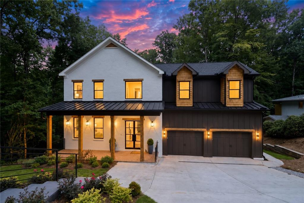 132 Lakeshore Drive NE