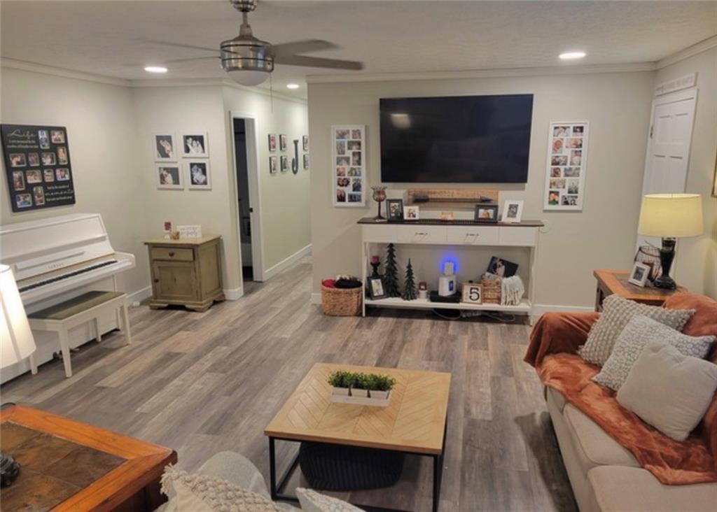 290 Highland Circle