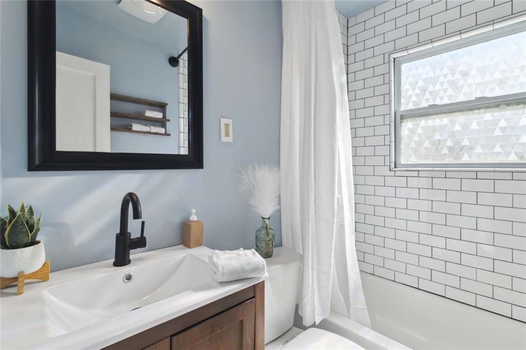 286 SW Booker Street, Atlanta, Georgia image 16