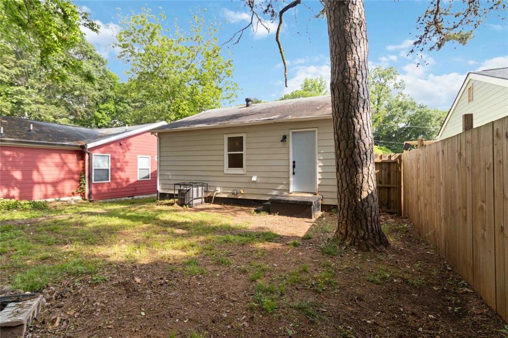 286 SW Booker Street, Atlanta, Georgia image 27