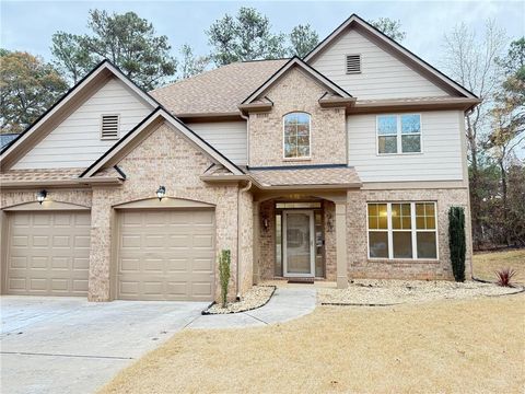 Homes For Sale - 3925 Dunaire Drive<br/> Stone Mountain, GA 30083