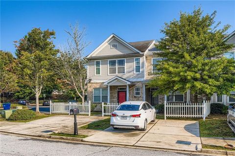 Townhouse For Sale - 2401 Bigwood Trail<br/> Atlanta, GA 30349